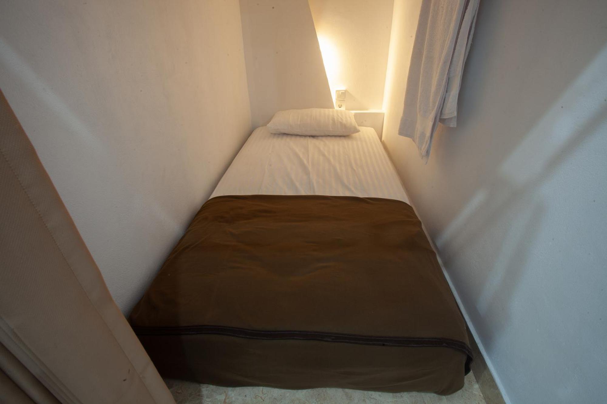 Lucky Hostel Batununggul Dış mekan fotoğraf