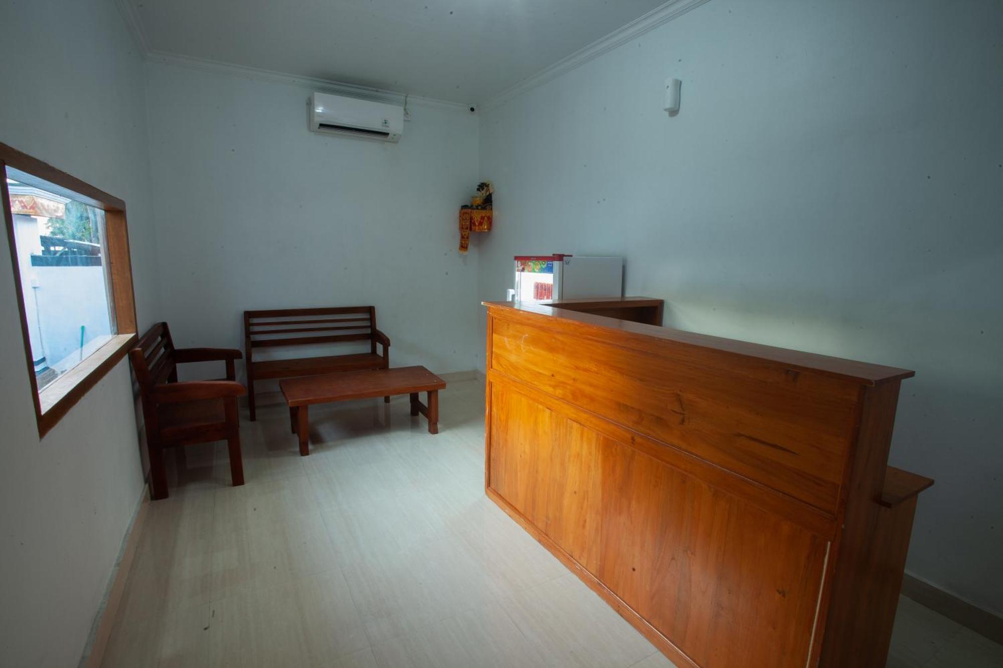 Lucky Hostel Batununggul Dış mekan fotoğraf